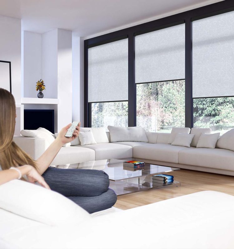 Motorised-Roller-Blinds-lifestyle
